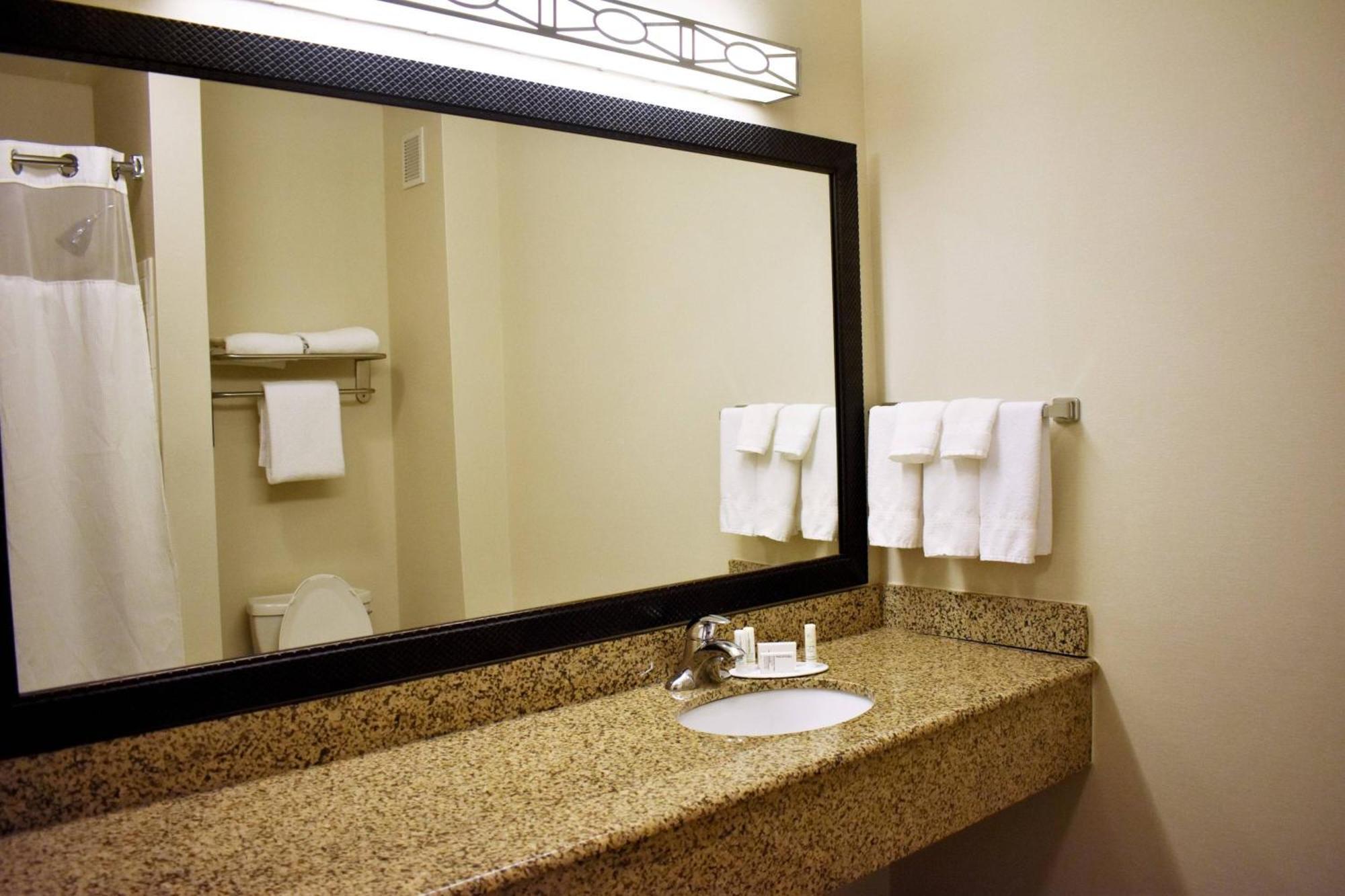 Fairfield Inn And Suites By Marriott Strasburg Shenandoah Valley Zewnętrze zdjęcie
